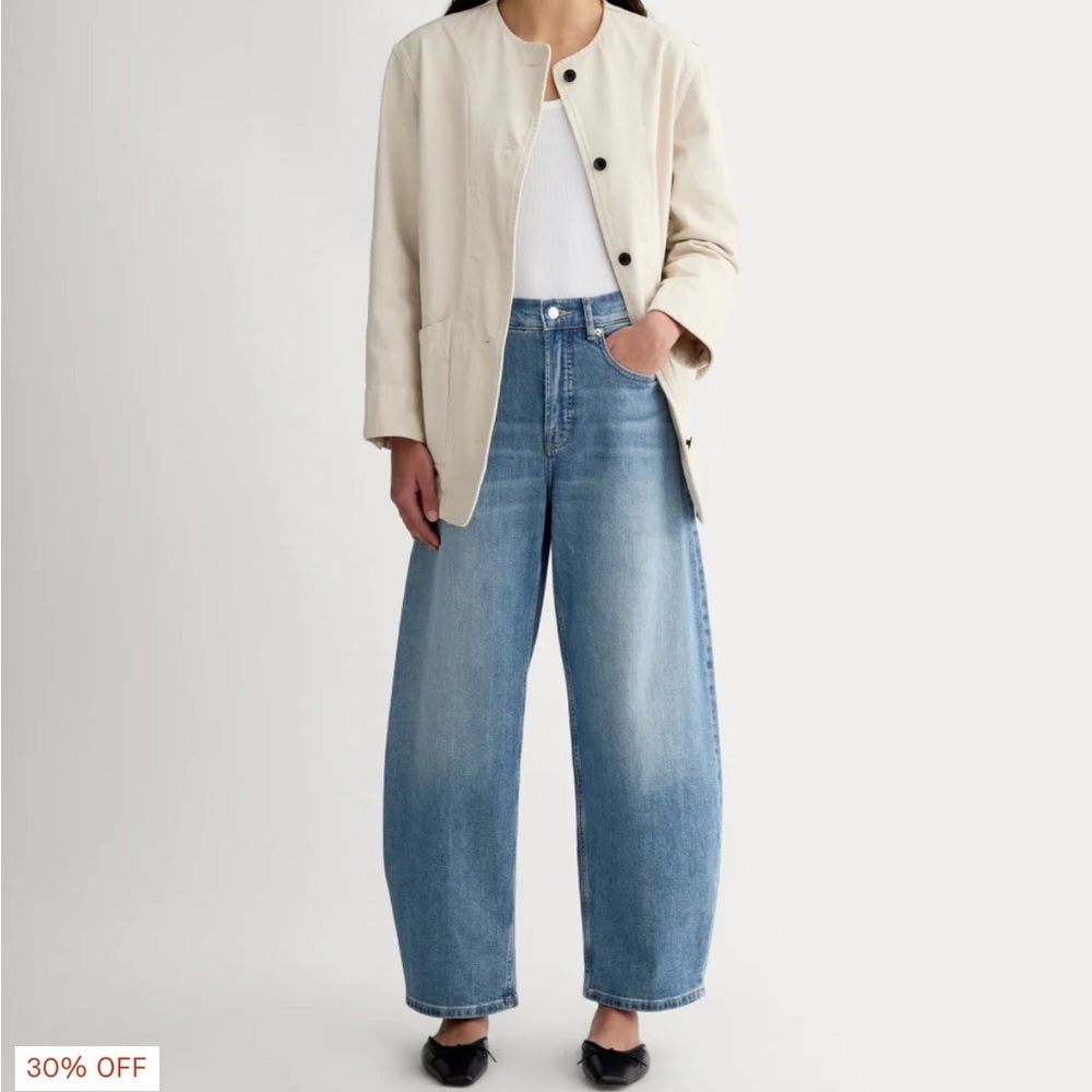 Everlane way high curve Jean 27 inch inseam in vintage blue NWT!